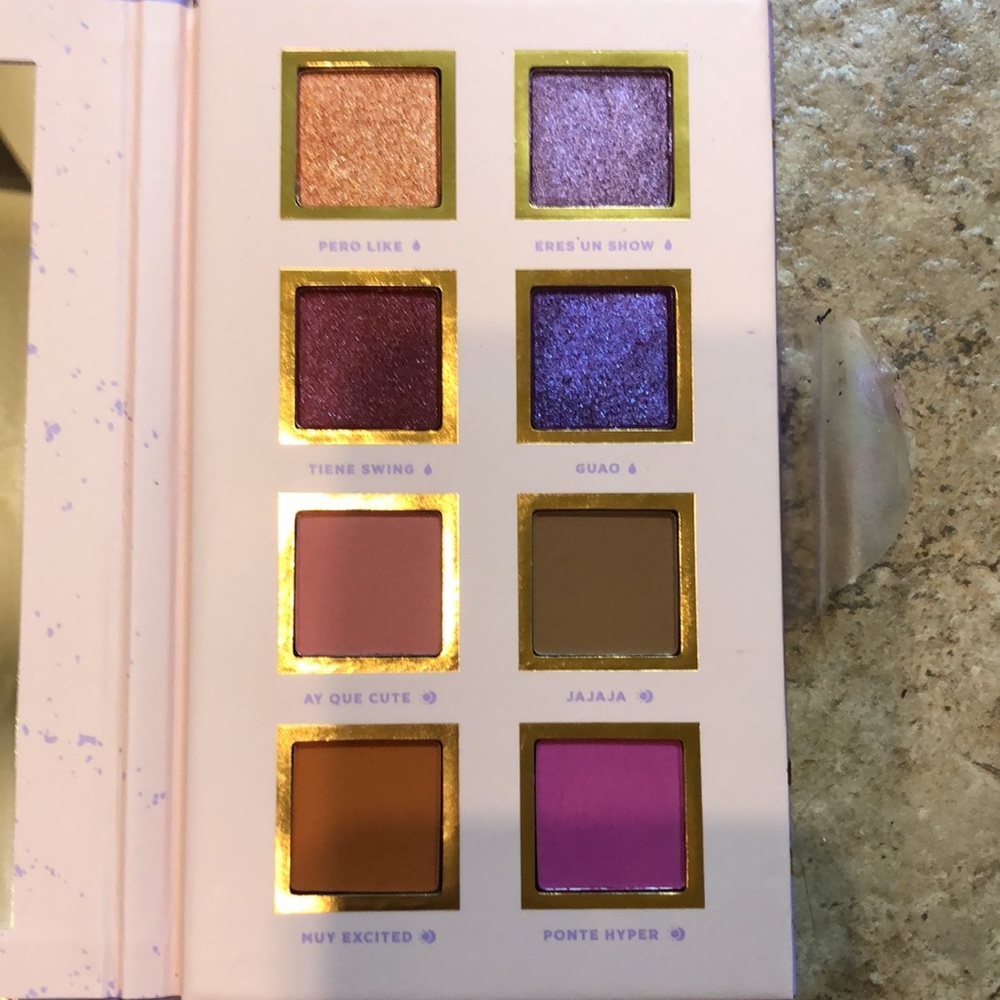 Spanglish-Eye Shadow - Picture 3 of 3